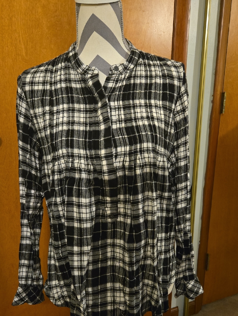 Black & White Plaid Button-Up Tunic Top